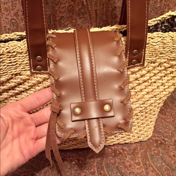 💘HP💘 Express Leopard Beach Tote w Leather - Picture 1 of 7